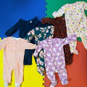 6 MONTH BUNDLE! Fleece pajamas and onesies